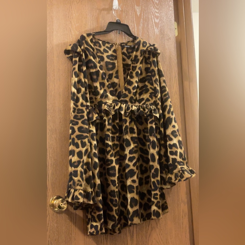 Boohoo leopard Dress plus size